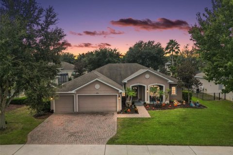 Villa ou maison à Clermont, Floride 4 chambres, 267.56 m2 № 2396055