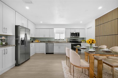 Villa ou maison à vendre à Hollywood, Floride: 4 chambres, 144.74 m2 № 2024251 - photo 4