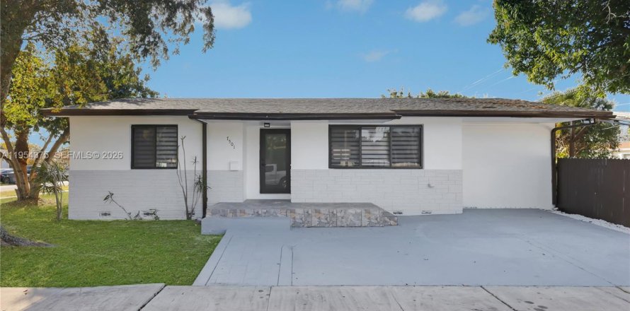 Villa ou maison à Hollywood, Floride 4 chambres, 144.74 m2 № 2024251