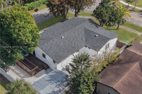 Villa ou maison à vendre à Hollywood, Floride: 4 chambres, 144.74 m2 № 2024251 - photo 21