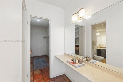 Studio in the Condo in Miami Beach, Florida  № 1922307 - photo 9