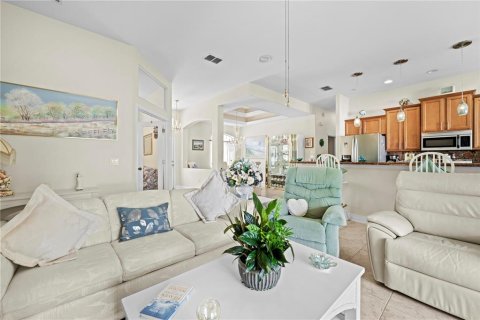 House in Spring Hill, Florida 3 bedrooms, 199.65 sq.m. № 1903845 - photo 30