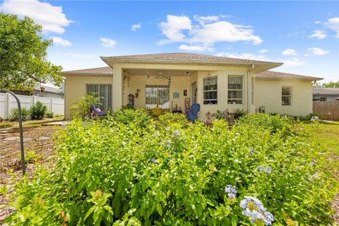 House in Spring Hill, Florida 3 bedrooms, 199.65 sq.m. № 1903845 - photo 9