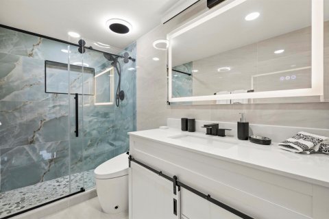 Condo in West Palm Beach, Florida, 3 bedrooms  № 2082582 - photo 10