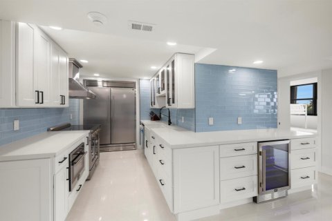 Condo in West Palm Beach, Florida, 3 bedrooms № 2082582