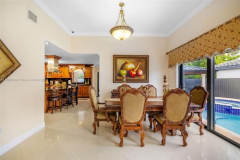 House in Miami, Florida 3 bedrooms, 158.49 sq.m. № 1861688 - photo 25
