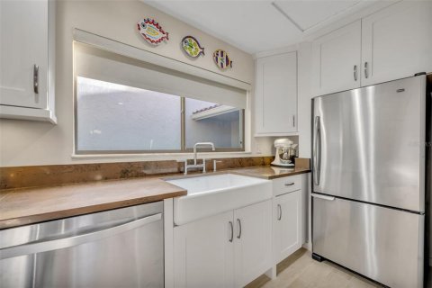 Condo in Maitland, Florida, 2 bedrooms  № 2155708 - photo 20