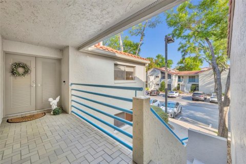 Condo in Maitland, Florida, 2 bedrooms  № 2155708 - photo 4