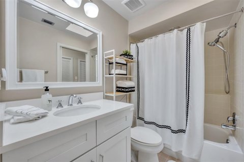 Condo in Maitland, Florida, 2 bedrooms  № 2155708 - photo 27