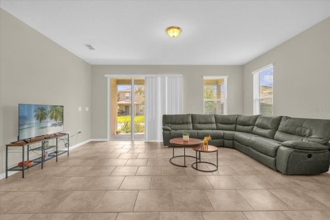 Casa en venta en Orlando, Florida, 3 dormitorios, 178.65 m2 № 1916156 - foto 5