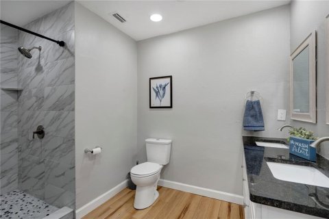 Apartment in Sarasota, Florida 3 bedrooms, 125.42 sq.m. № 1349958 - photo 22