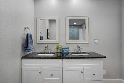 Apartment in Sarasota, Florida 3 bedrooms, 125.42 sq.m. № 1349958 - photo 24