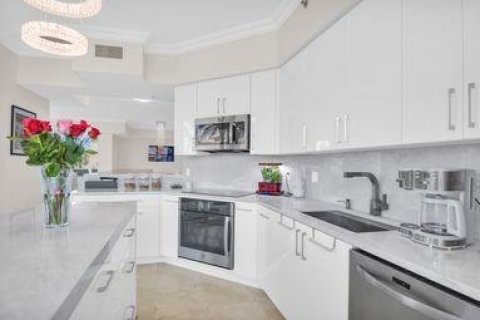 Condo in Highland Beach, Florida, 3 bedrooms  № 2188664 - photo 11