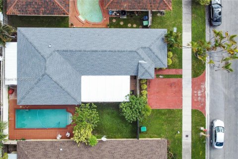 House in Miami, Florida 3 bedrooms, 155.7 sq.m. № 1949070 - photo 2