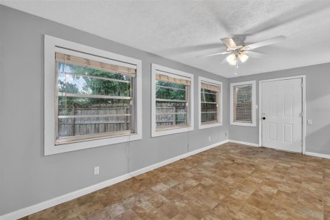 Villa ou maison à vendre à Tavares, Floride: 2 chambres, 124.12 m2 № 2312994 - photo 5