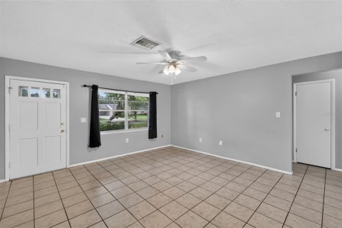 Villa ou maison à vendre à Tavares, Floride: 2 chambres, 124.12 m2 № 2312994 - photo 11