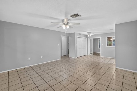 Villa ou maison à vendre à Tavares, Floride: 2 chambres, 124.12 m2 № 2312994 - photo 10