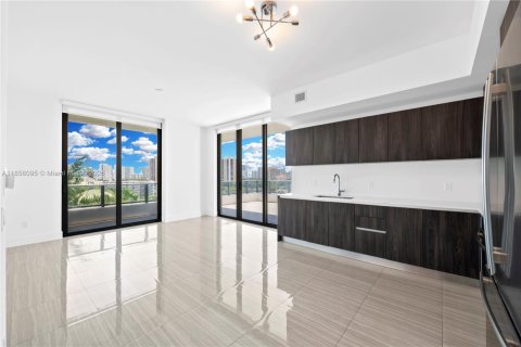 Condo in Aventura, Florida, 1 bedroom  № 1880095 - photo 3