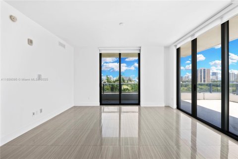 Condo in Aventura, Florida, 1 bedroom  № 1880095 - photo 10