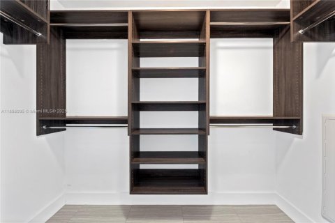 Condo in Aventura, Florida, 1 bedroom  № 1880095 - photo 20