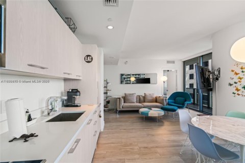 Купить кондоминиум в Майами, Флорида 2 спальни, 86.03м2, № 2012561 - фото 15
