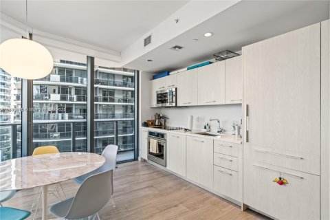 Купить кондоминиум в Майами, Флорида 2 спальни, 86.03м2, № 2012561 - фото 10