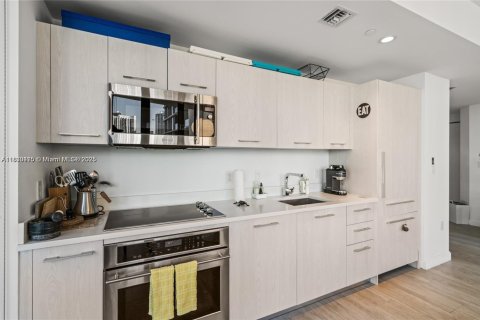 Купить кондоминиум в Майами, Флорида 2 спальни, 86.03м2, № 2012561 - фото 14