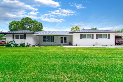 House in Southwest Ranches, Florida 4 bedrooms, 190.08 sq.m. № 1852243 - photo 7