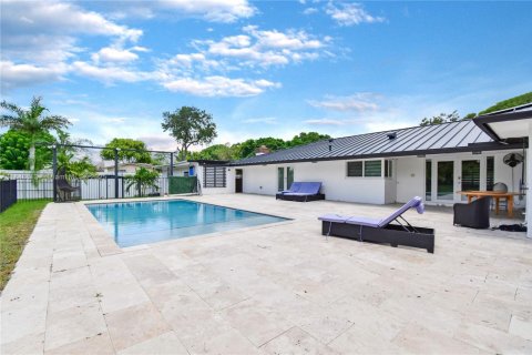 House in Southwest Ranches, Florida 4 bedrooms, 190.08 sq.m. № 1852243 - photo 5
