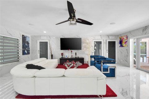 House in Southwest Ranches, Florida 4 bedrooms, 190.08 sq.m. № 1852243 - photo 9