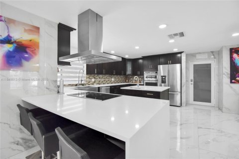 House in Southwest Ranches, Florida 4 bedrooms, 190.08 sq.m. № 1852243 - photo 13