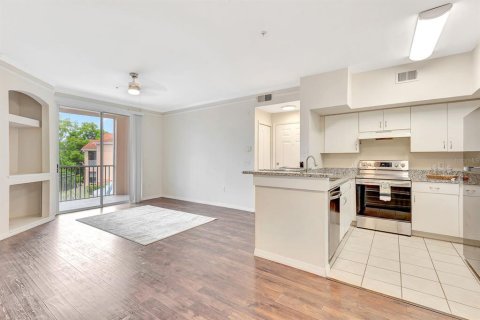 Condo in Sarasota, Florida, 1 bedroom  № 1835290 - photo 8