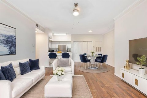 Condo in Sarasota, Florida, 1 bedroom  № 1835290 - photo 13