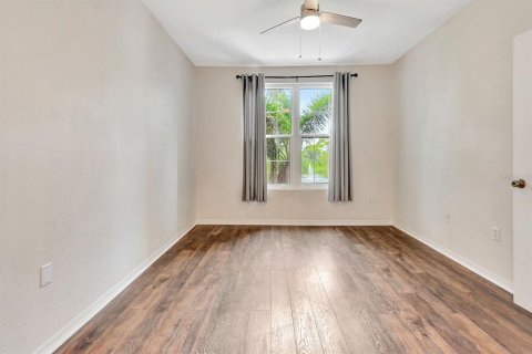 Condo in Sarasota, Florida, 1 bedroom  № 1835290 - photo 22