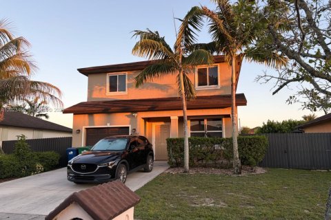 Casa en alquiler en Homestead, Florida, 4 dormitorios, 192.12 m2 № 2085017 - foto 2