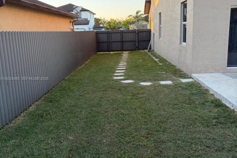 Casa en alquiler en Homestead, Florida, 4 dormitorios, 192.12 m2 № 2085017 - foto 18