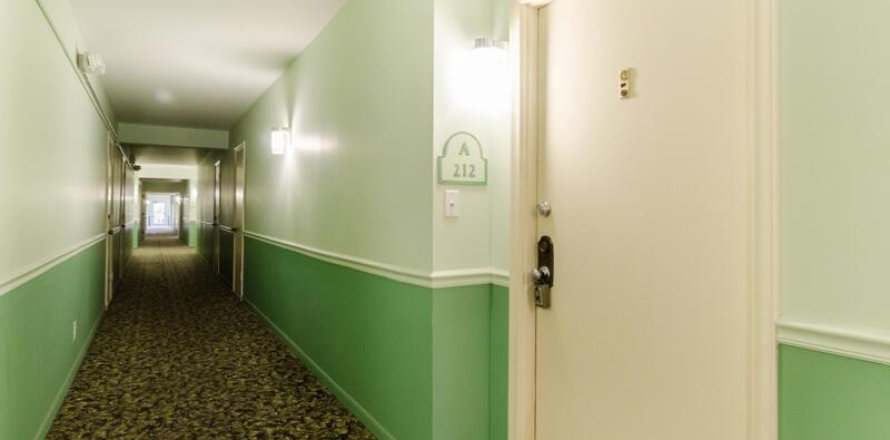 Condo in Wilton Manors, Florida, 1 bedroom  № 1176939