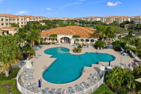 Condo in Fort Pierce, Florida, 2 bedrooms  № 1118185 - photo 1
