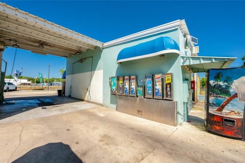 Commercial property in Daytona Beach, Florida № 1197415 - photo 5