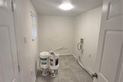 Villa ou maison à louer à Ocala, Floride: 2 chambres, 66.89 m2 № 2386409 - photo 6