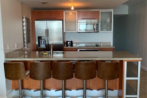 Condo in Miami, Florida, 2 bedrooms  № 1878709 - photo 6