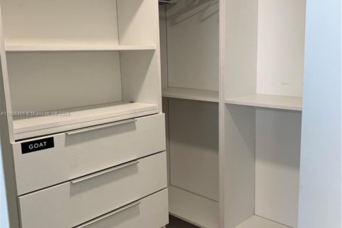 Condo in Miami, Florida, 2 bedrooms  № 1878709 - photo 15