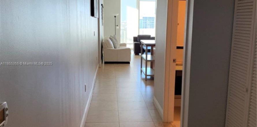 Condo in Miami, Florida, 2 bedrooms  № 1878709