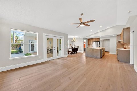 Villa ou maison à vendre à Orlando, Floride: 4 chambres, 242.2 m2 № 2155689 - photo 15
