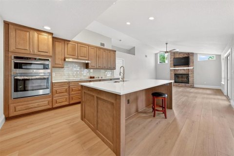 Villa ou maison à vendre à Orlando, Floride: 4 chambres, 242.2 m2 № 2155689 - photo 12