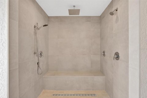 Villa ou maison à vendre à Orlando, Floride: 4 chambres, 242.2 m2 № 2155689 - photo 10
