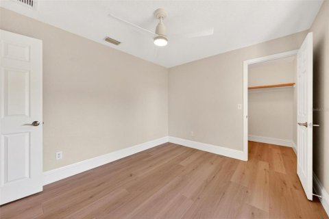 Villa ou maison à vendre à Orlando, Floride: 4 chambres, 242.2 m2 № 2155689 - photo 18