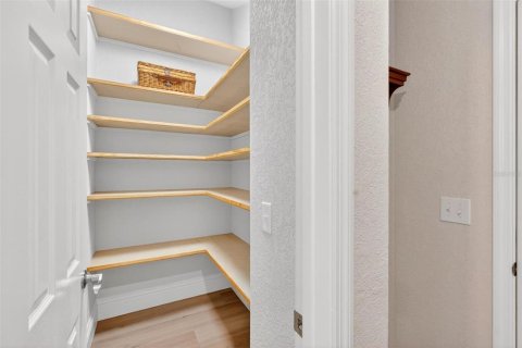 Villa ou maison à vendre à Orlando, Floride: 4 chambres, 242.2 m2 № 2155689 - photo 22