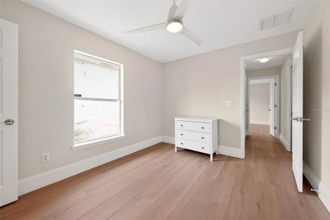 Villa ou maison à vendre à Orlando, Floride: 4 chambres, 242.2 m2 № 2155689 - photo 19