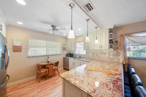 House in Delray Beach, Florida 2 bedrooms, 88.26 sq.m. № 1814804 - photo 4